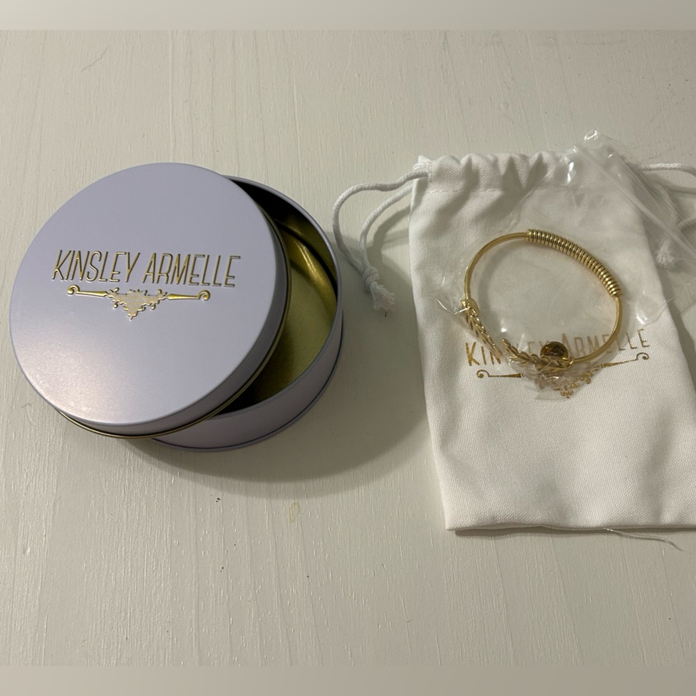 NEW Kinsley Armelle Laurel Leaf Gold Bracelet